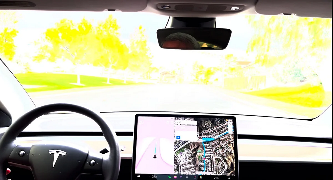 特斯拉全自動駕駛Beta 10.8版運行視頻曝光