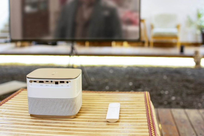 聯想 YOGA 智能投影 T500 Play 明日首銷:2699 元,開機無廣告