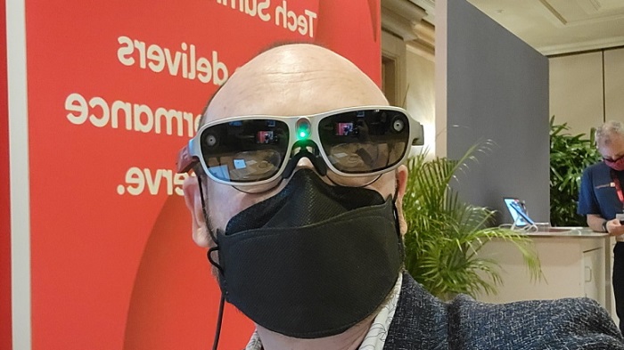 高通展示基于AR眼鏡的桌面虛擬顯示器擴展功能