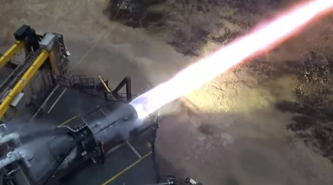 昨天剛成為“院士”的馬斯克，今天就發布了超牛X的星際飛船和太空計劃