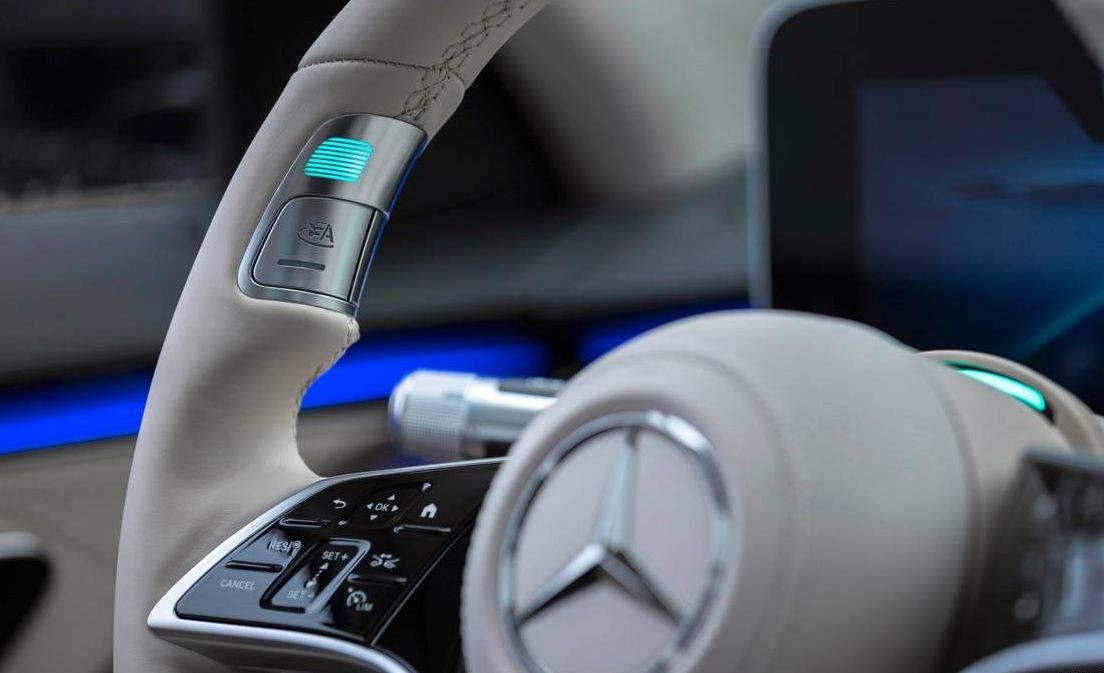 全球首個認證L3級自動駕駛！奔馳官方放狠話：出了事故“算我的”