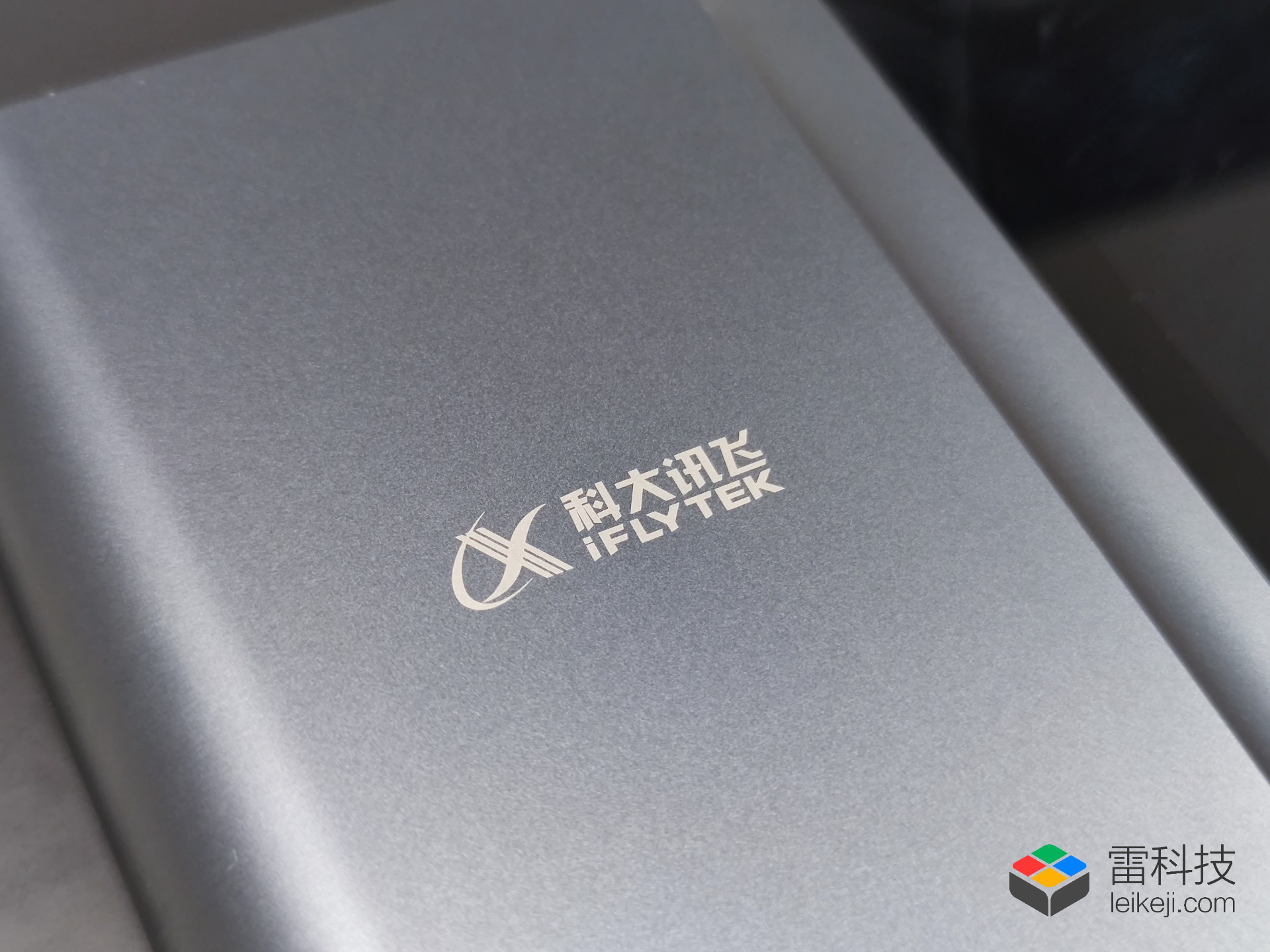 訊飛智能無線投影儀AP10W評測:輕薄小巧,體驗如何?