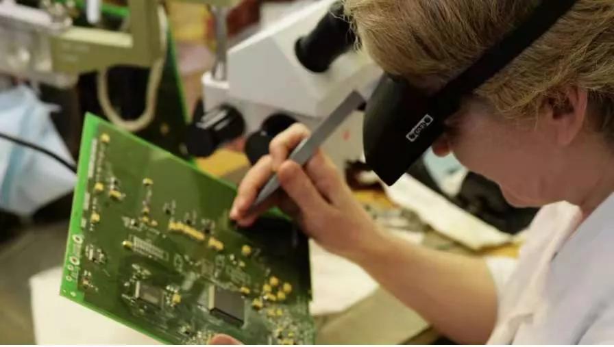 烏德穆爾特共和國開始生產移動通信系統,欲與華為和愛立信競爭