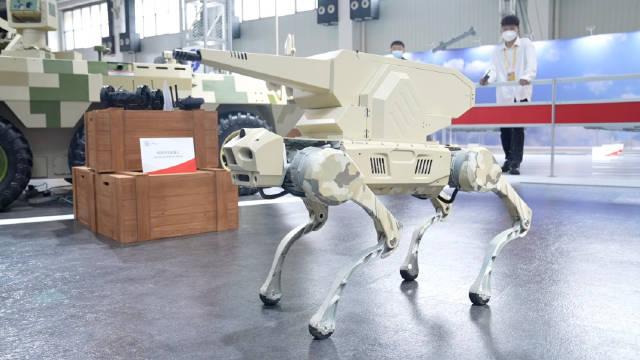 我國自主研制的機器狗首度公開