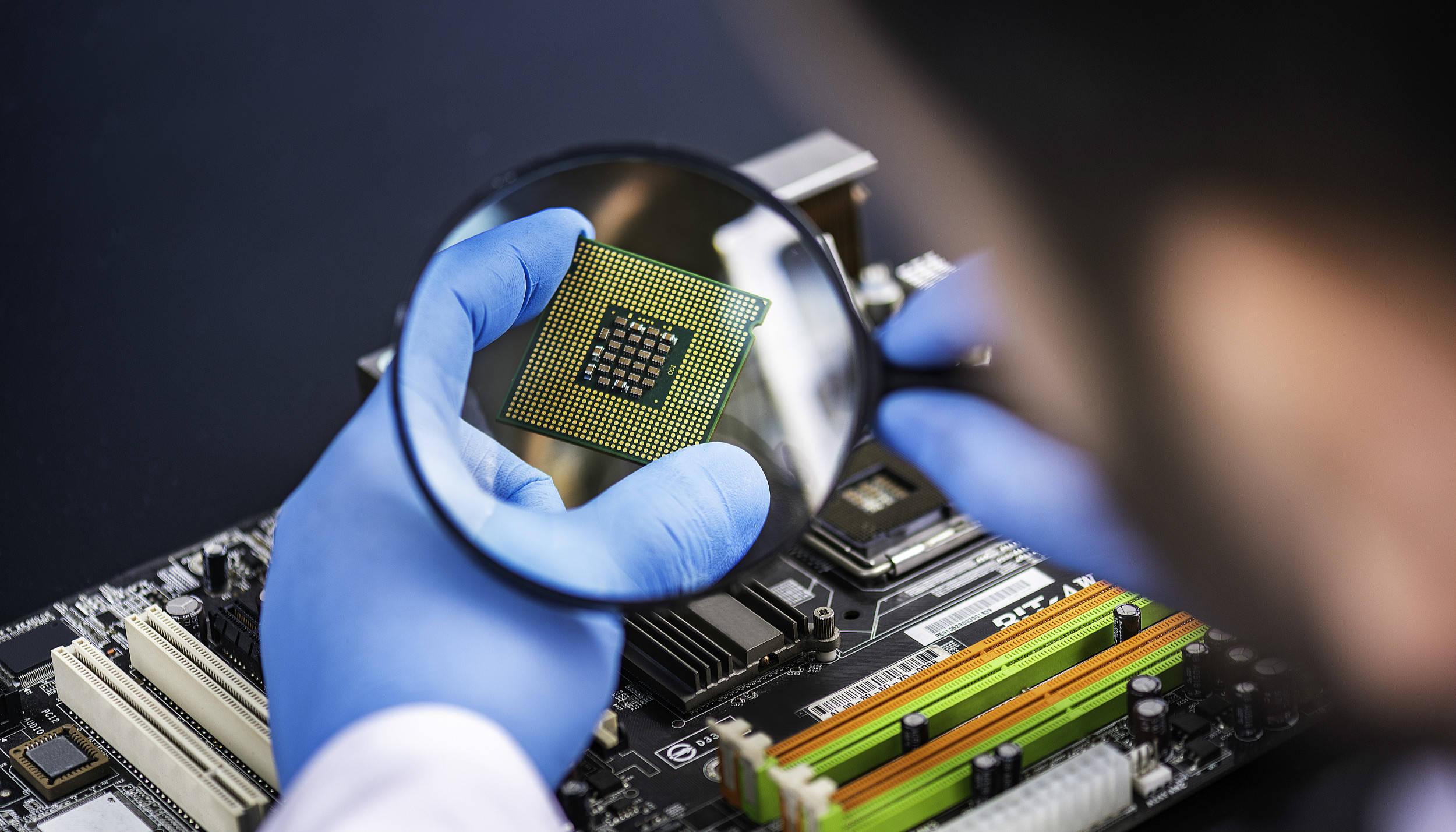 國產光刻機一個也沒有,中企暴露國內半導體行業現狀! 國產光刻機一個也沒有,中企暴露國內半導體行業現狀!