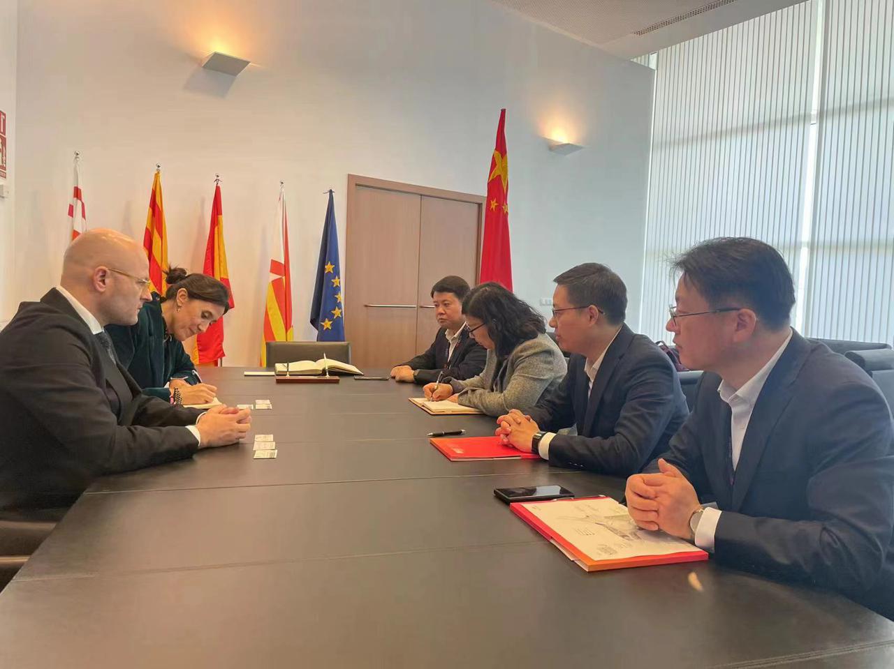 中國物聯網之都“握手”歐洲智慧城市,無錫與巴塞羅那演繹物聯網“雙城記” 中國物聯網之都“握手”歐洲智慧城市,無錫與巴塞羅那演繹物聯網“雙城記”