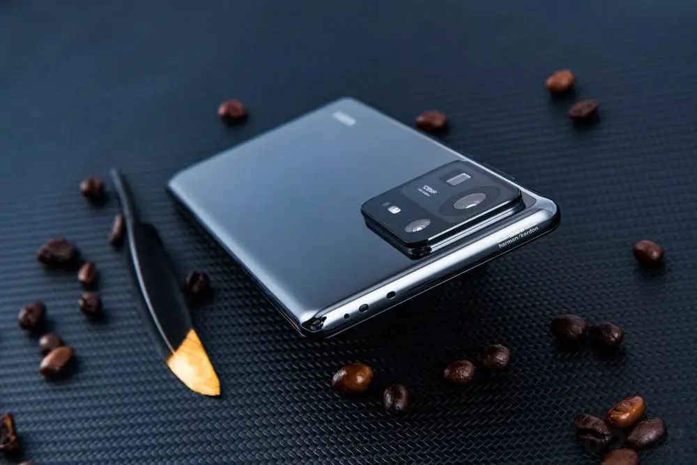 小米、三星成反面教材,蘋果也難逃危機?智能手機制造商高庫存風險加劇 小米、三星成反面教材,蘋果也難逃危機?智能手機制造商高庫存風險加劇