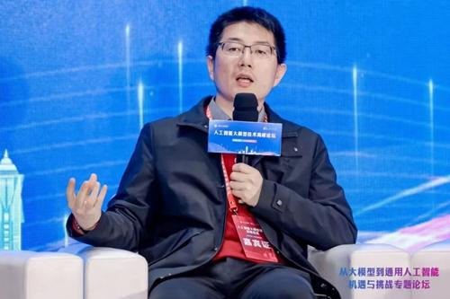 科大訊飛副總裁、研究院院長、語音及語言信息處理國家工程研究中心副主任劉聰 科大訊飛副總裁、研究院院長、語音及語言信息處理國家工程研究中心副主任劉聰