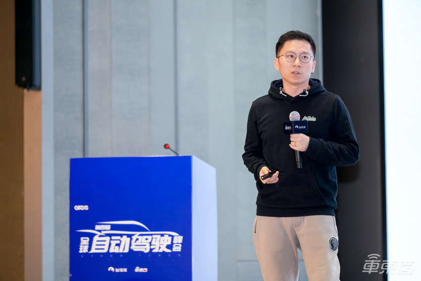 端到端智駕燃爆中關村！2025首場自動駕駛峰會圓滿落幕，清華李升波教授、理想智駕一號位給出研判