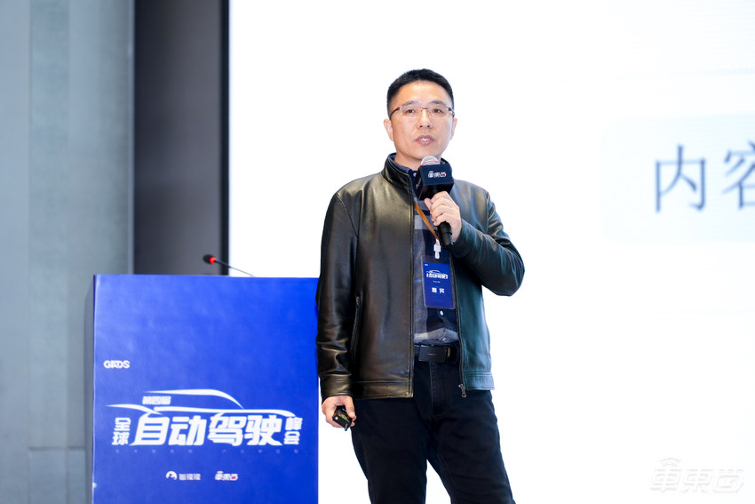 端到端智駕燃爆中關村！2025首場自動駕駛峰會圓滿落幕，清華李升波教授、理想智駕一號位給出研判