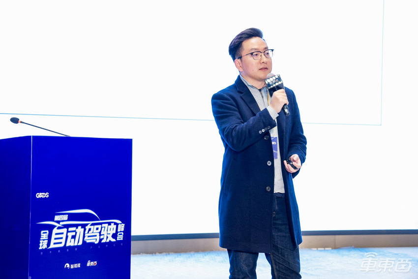端到端智駕燃爆中關村！2025首場自動駕駛峰會圓滿落幕，清華李升波教授、理想智駕一號位給出研判