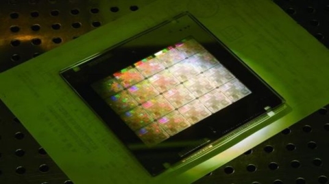 三星與東進半導體合作開發成功EUV光刻膠