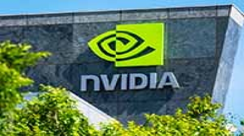 英偉達是如何成為AI芯片霸主的？