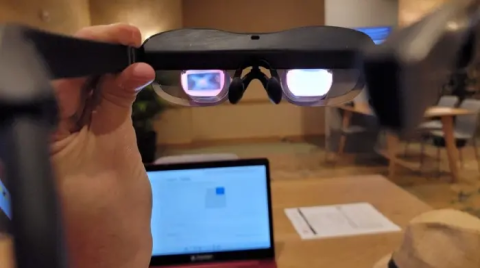 高通展示基于AR眼鏡的桌面虛擬顯示器擴展功能