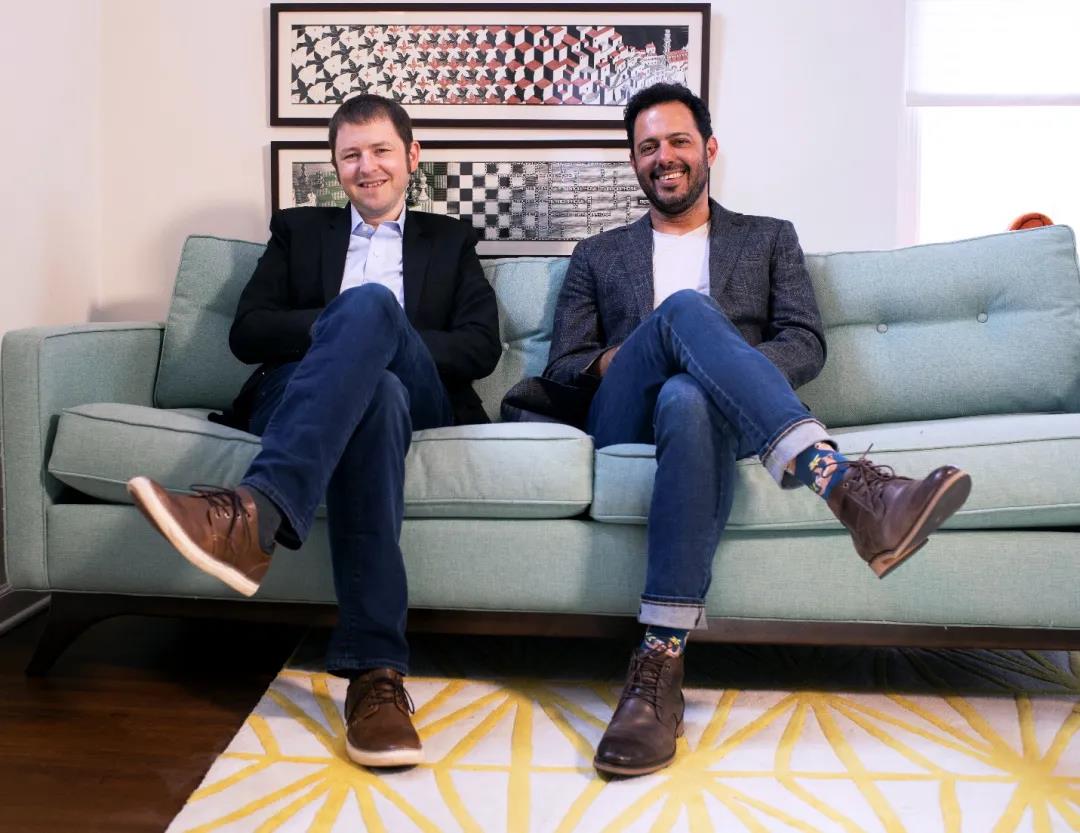 圖中左側為Saar Yoskovitz、右側為Gal Shaul