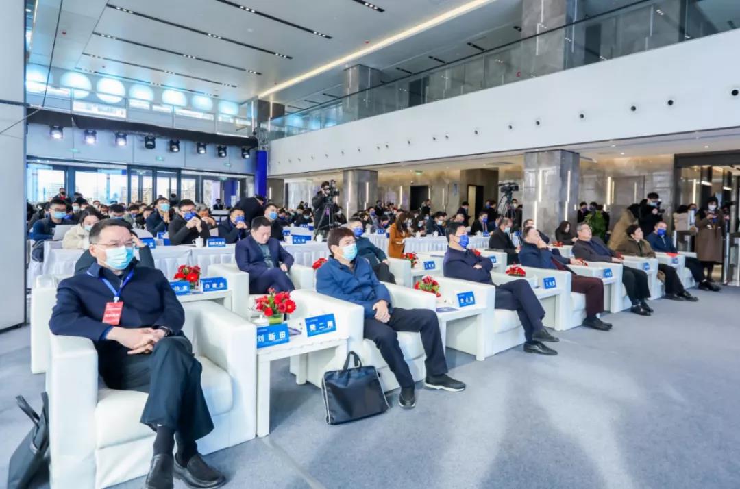 河南發展高層論壇暨2021中國(鄭州)智慧產業發展峰會現場 河南發展高層論壇暨2021中國(鄭州)智慧產業發展峰會現場