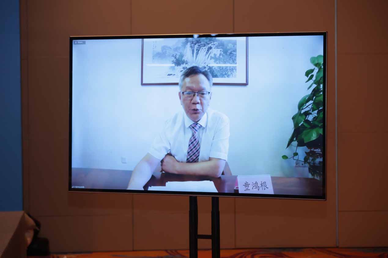 寧波市經濟和信息化局黨組成員、副局長童鴻根