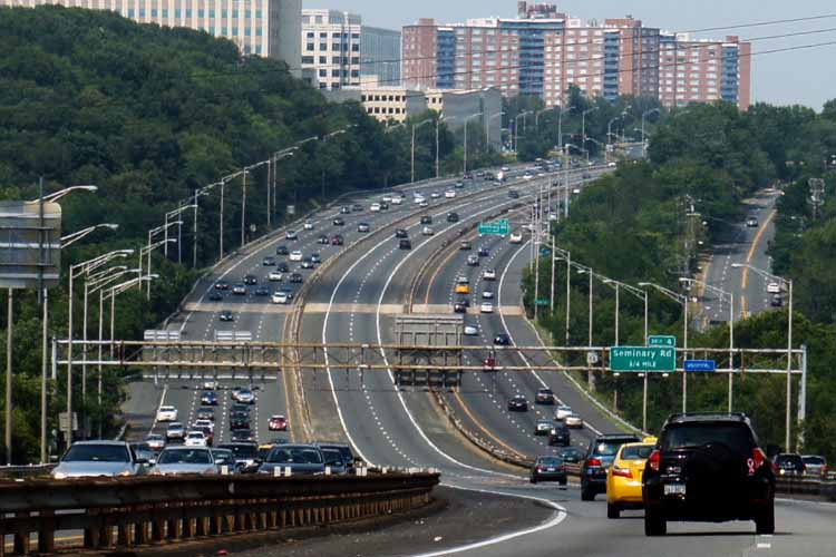 美國田納西州研究人員將使用基于AI的自適應巡航控制技術避免交通擁堵